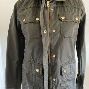Dark Green. J Crew Jacket in beautiful color. 100% cotton. Size XS.